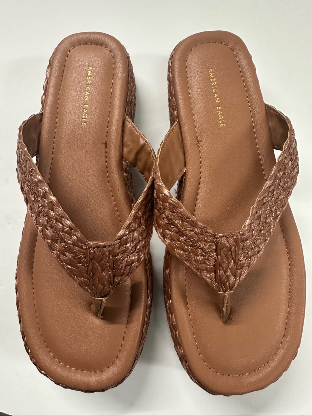 American Eagle Size 8 Brown Woven Platform Thong Sandals Raffia Y2K